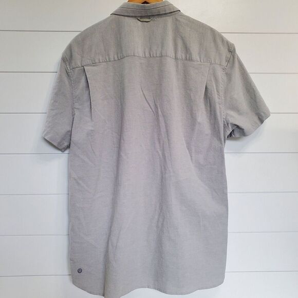 Lululemon Mens On Time Button Up Chest Pocket Shirt size L Gray Travel Office - Picture 6 of 10